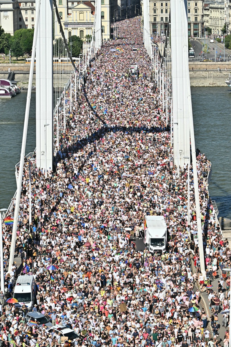 Budapest desafía al gobierno: miles marchan por el Orgullo pese a la&nbsp;prohibición
