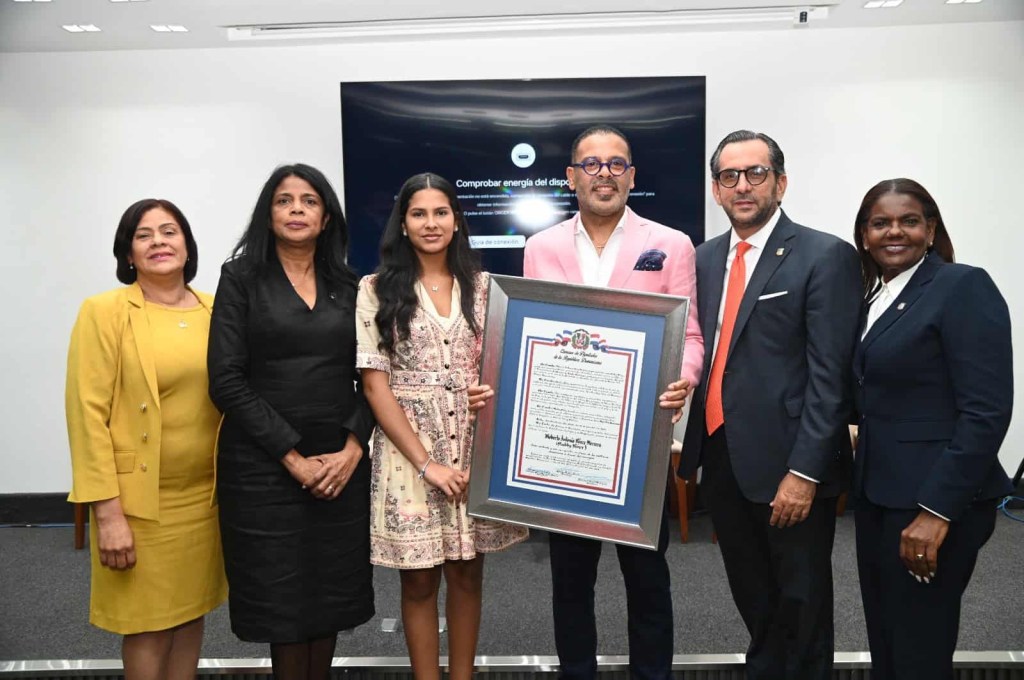 Diputados rinden homenaje póstumo a Rubby Pérez por su legado musical y&nbsp;cultural