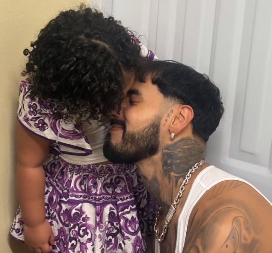 Anuel AA comparte escena emotiva con su hija&nbsp;Cattaleya
