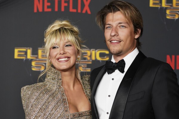 Millie Bobby Brown y Jake Bongiovi dan la bienvenida a su primer hijo&nbsp;adoptivo