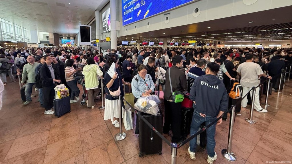 Ciberataque paraliza operaciones en aeropuertos&nbsp;europeos