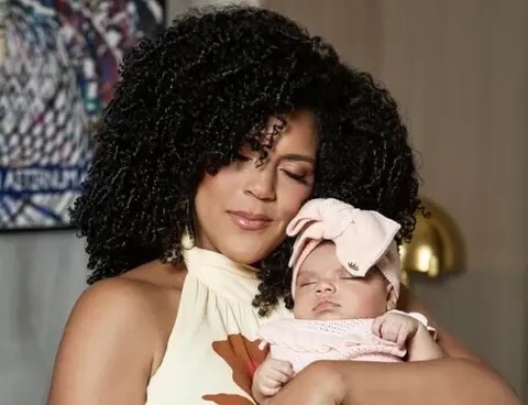 Francisca presenta por primera vez a su hija&nbsp;Raffaella