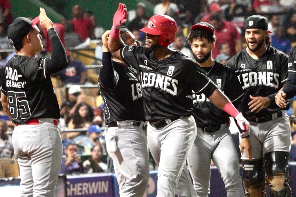El Escogido detiene su mala racha con triunfo 5-0 frente al&nbsp;Licey