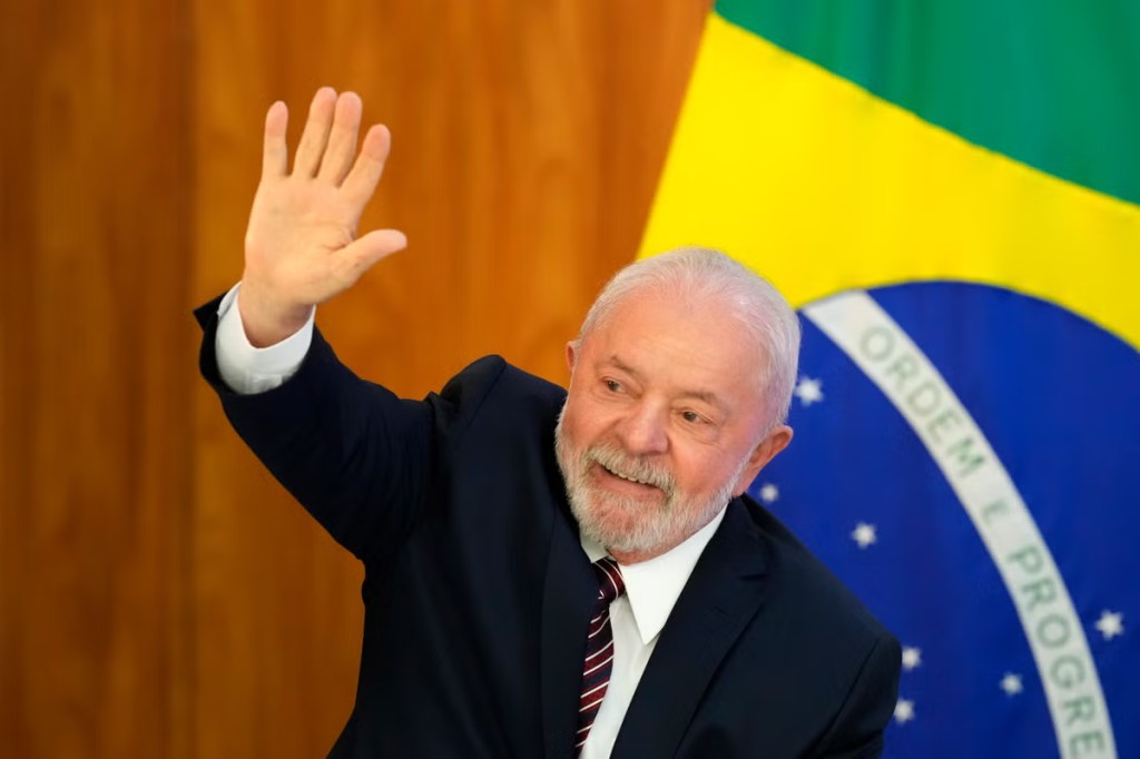 Lula vence a Bolsonaro en Brasil en una remontada histórica