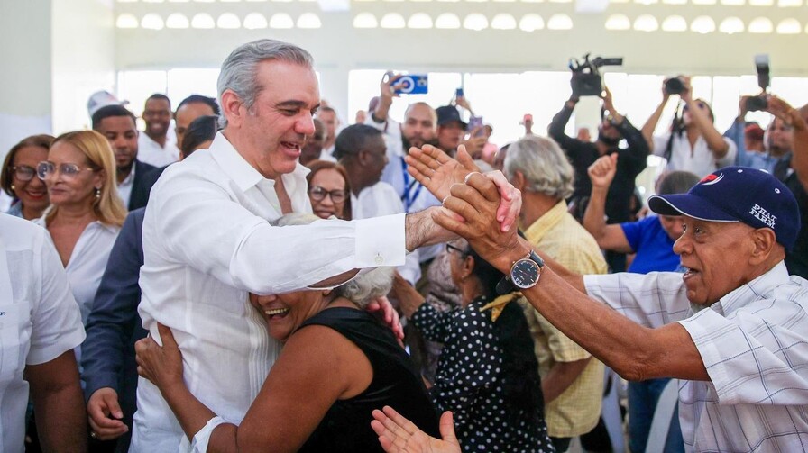 Abinader encabezará inauguraciones y estrenará el programa «El Presidente en el&nbsp;Barrio»